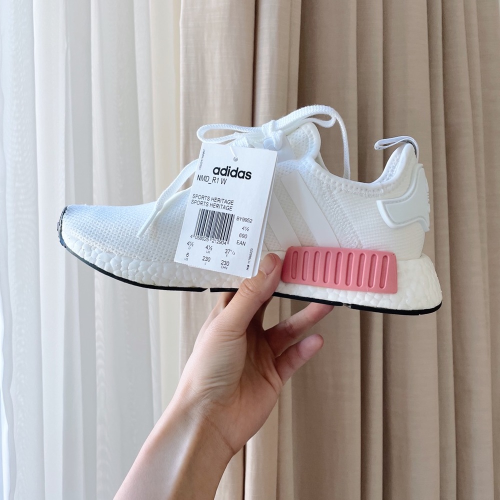 NWT Adidas NMD_R1 'Vapour Pink’ Cloud White